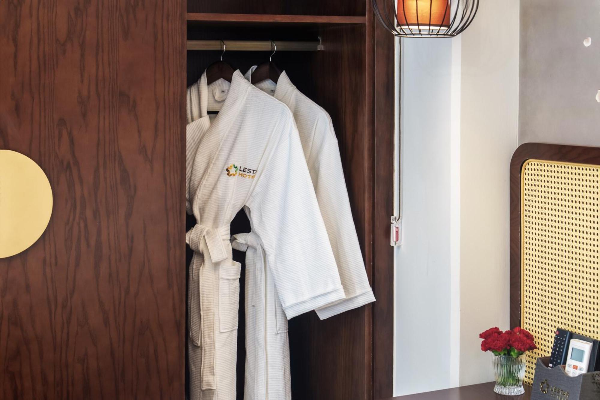 Lestar Hotel Hanoi Bagian luar foto